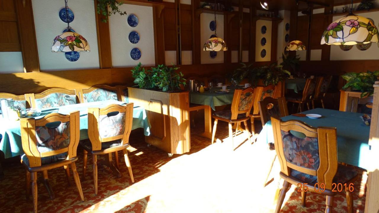 Bed & Breakfast Hotel Helga Hein Dusseldorf Bagian luar foto